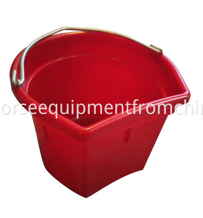 horse bucket (1)